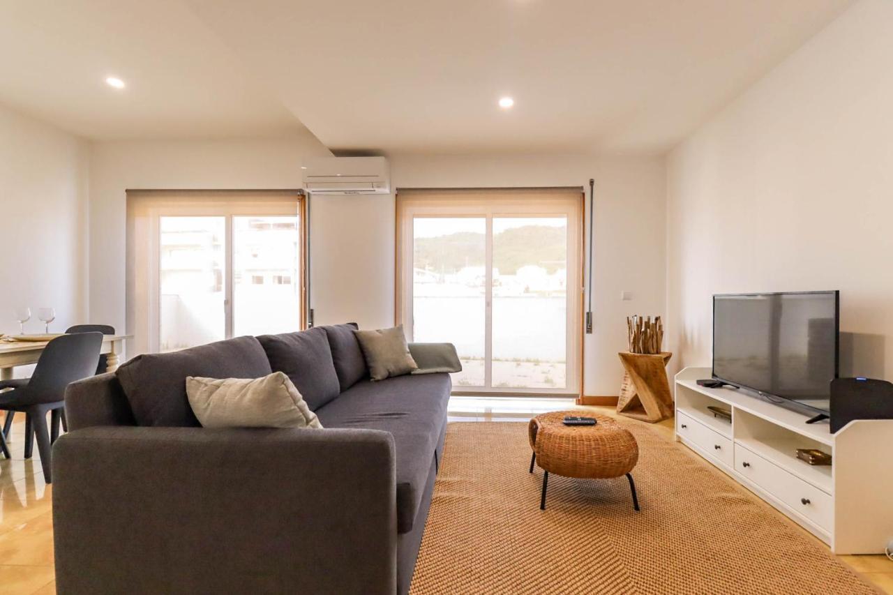 Flor Do Mar - Spacious Apartment With Balcony Vila Praia de Ancora Ngoại thất bức ảnh